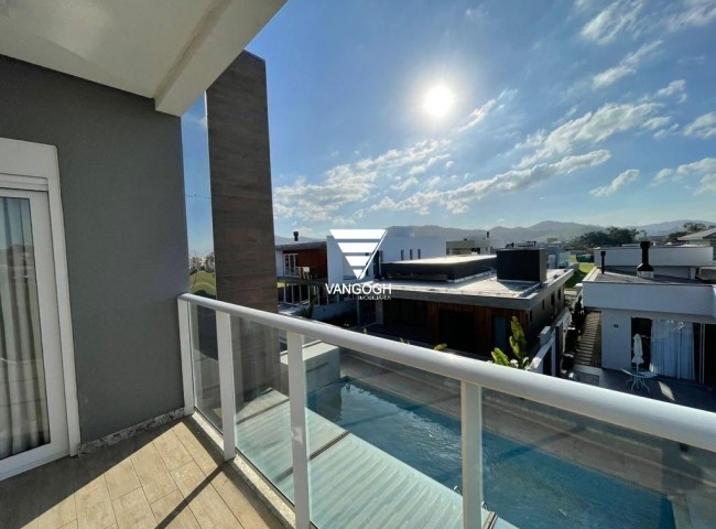 Casa em Condomínio 3 dormitórios Caledônia Private Village, Santa Regina - Camboriú