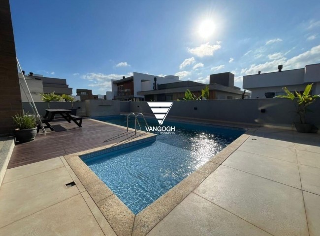 Casa em Condomínio 3 dormitórios Caledônia Private Village, Santa Regina - Camboriú