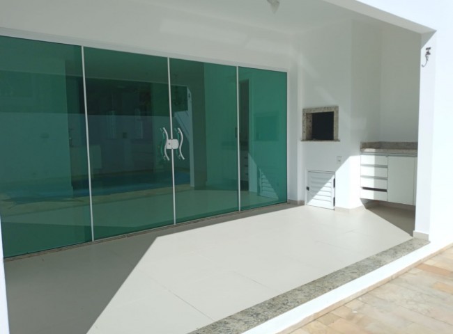 Casa 2 dormitórios Casa Praia dos Amores, Praia dos Amores - Balneário Camboriú