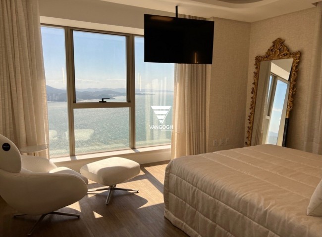 Apartamento 4 dormitórios Yachthouse, Quadra Mar - Balneário Camboriú