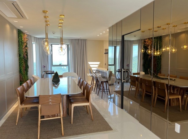 Apartamento 4 dormitórios Yachthouse, Quadra Mar - Balneário Camboriú