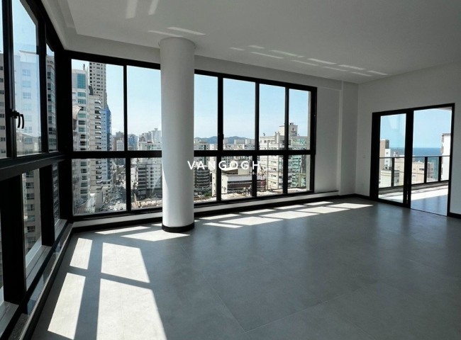 Apartamento 4 dormitórios Edficio Canvas, Meia Praia - ITAPEMA