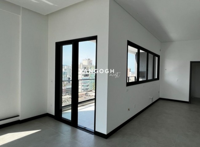 Apartamento 4 dormitórios Edficio Canvas, Meia Praia - ITAPEMA