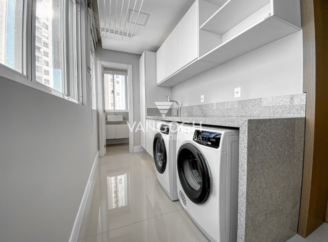 Cobertura 4 dormitórios Number One, Frente Mar Centro - Balneário Camboriú