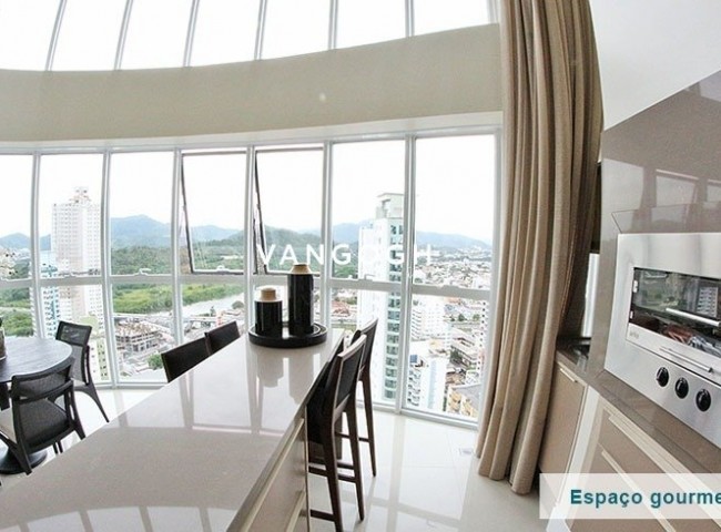 Apartamento 4 dormitórios Le Majestic, Quadra Mar - Balneário Camboriú