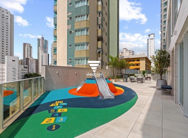 Apartamento 4 dormitórios Skyline Tower