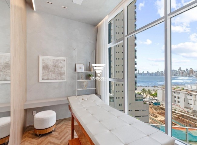 Apartamento 4 dormitórios Skyline Tower