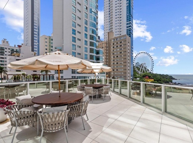 Apartamento 4 dormitórios Skyline Tower