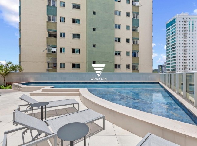 Apartamento 4 dormitórios Skyline Tower