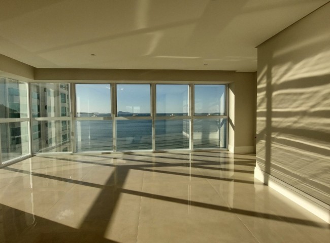 Apartamento 4 dormitórios One Tower Residence, Frente Mar - Balneário Camboriú