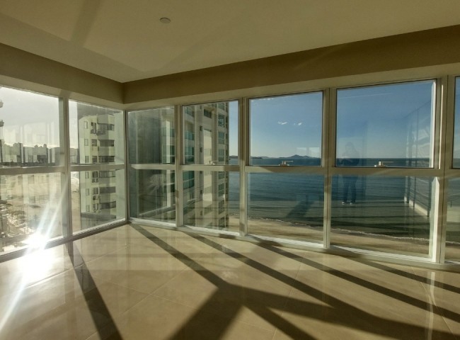 Apartamento 4 dormitórios One Tower Residence, Frente Mar - Balneário Camboriú