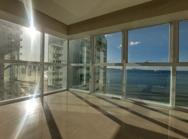 Apartamento 4 dormitórios One Tower Residence, Frente Mar - Balneário Camboriú