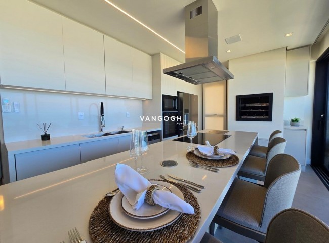 Apartamento 3 dormitórios Sunrise Brava