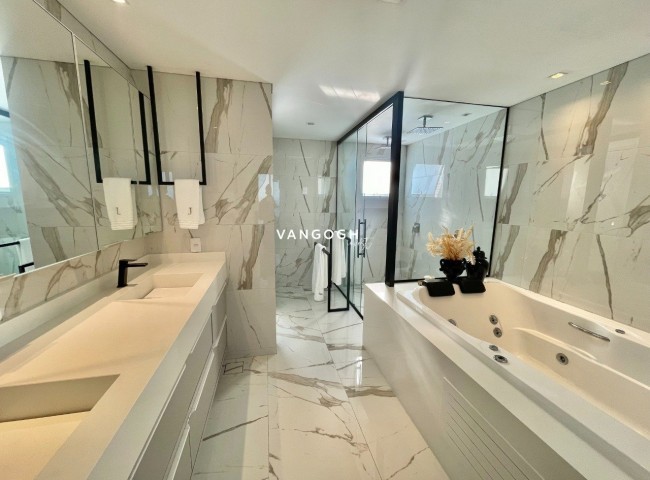 Apartamento 3 dormitórios Sky Tower, Centro - Balneário Camboriú