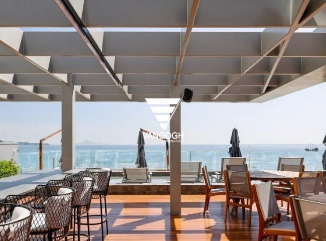 Apartamento 4 dormitórios Copenhagen, Frente Mar - Balneário Camboriú