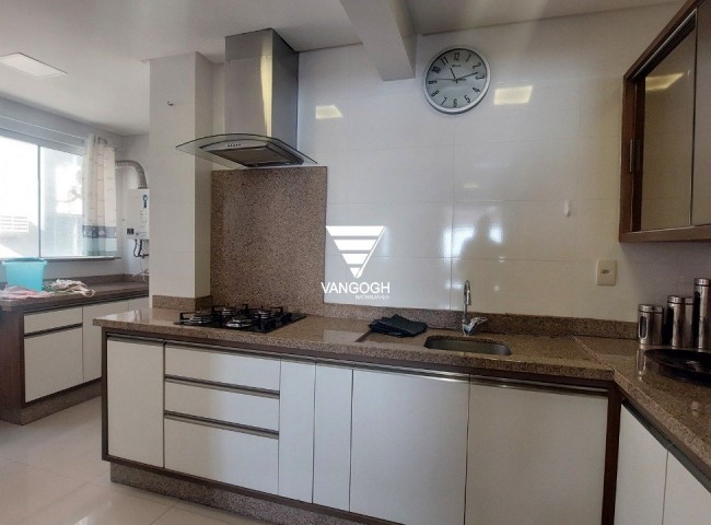 Apartamento 3 dormitórios Neptuno, Frente Mar Centro - Balneário Camboriú