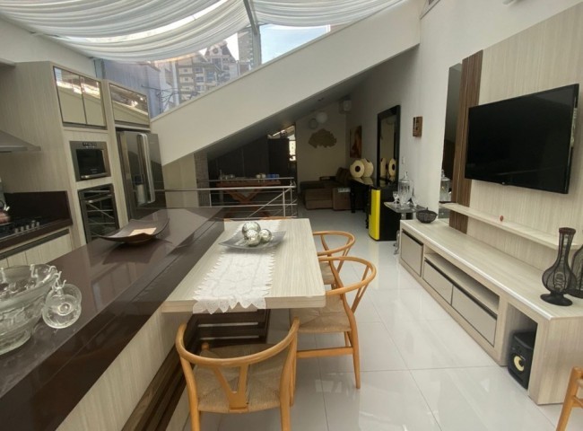 Cobertura 3 dormitórios Terceiro Milênio, Centro - Balneário Camboriú