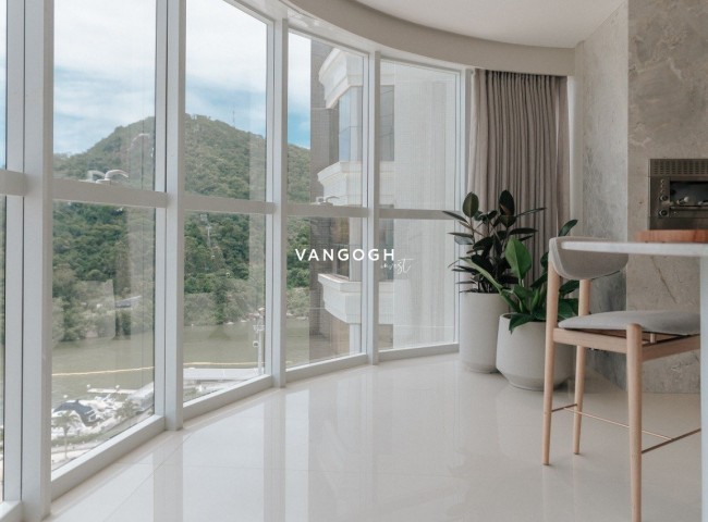 Apartamento 4 dormitórios Ibiza Towers, Frente Mar - Balneário Camboriú