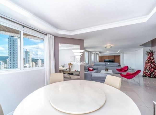 Cobertura 5 dormitórios Marques de Olinda, Frente Mar - Balneário Camboriú