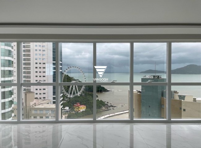 Apartamento 4 dormitórios Skyline Tower