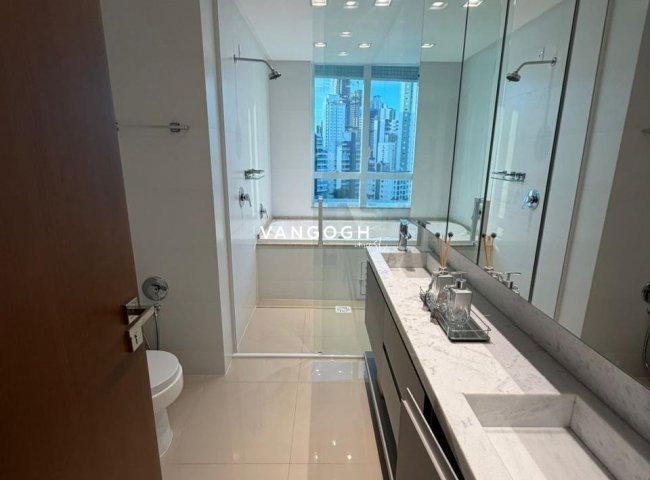 Apartamento Marina Beach Tower, Barra Sul - Balneário Camboriú