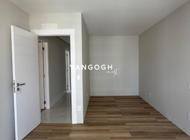 Apartamento 4 dormitórios Skyline Tower