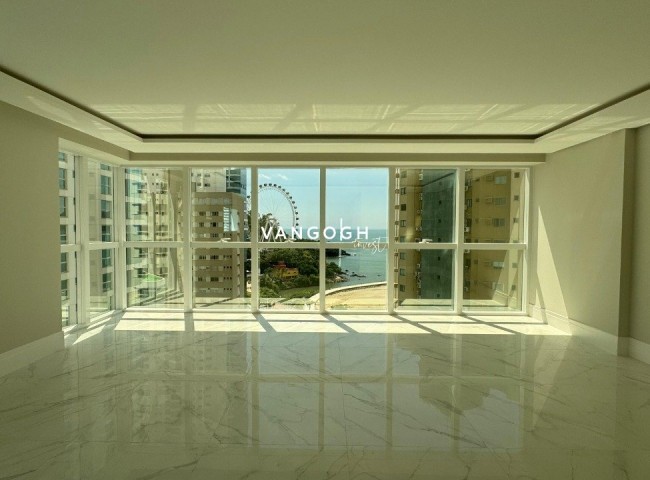 Apartamento 4 dormitórios Skyline Tower