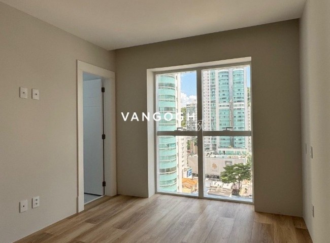 Apartamento 4 dormitórios Skyline Tower