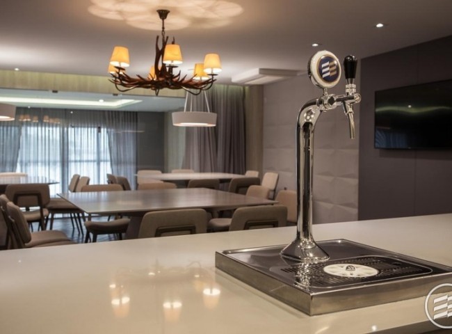 Apartamento 4 dormitórios Baturité Lounge House, Frente Mar - Balneário Camboriú