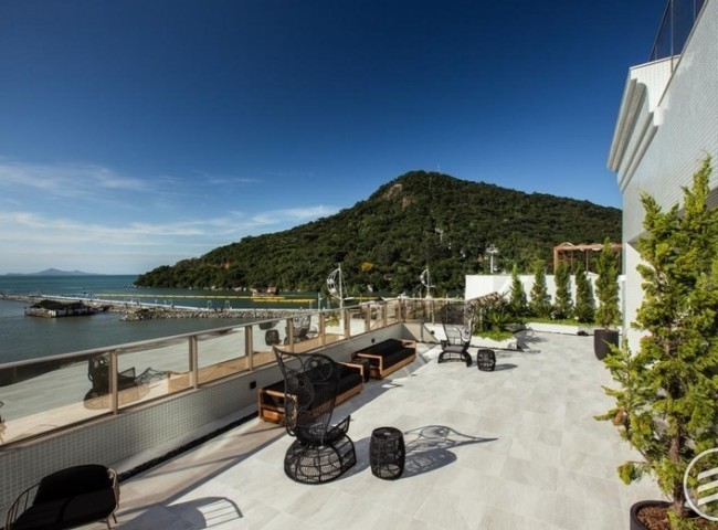 Apartamento 4 dormitórios Baturité Lounge House, Frente Mar - Balneário Camboriú