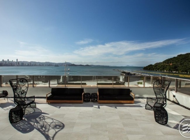 Apartamento 4 dormitórios Baturité Lounge House, Frente Mar - Balneário Camboriú