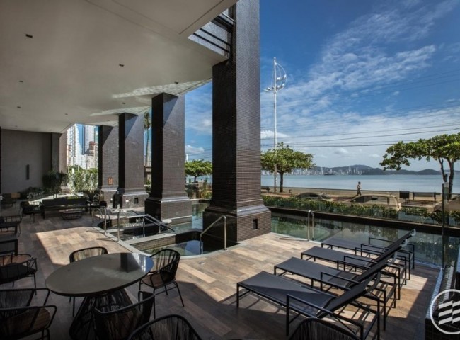 Apartamento 4 dormitórios Baturité Lounge House, Frente Mar - Balneário Camboriú