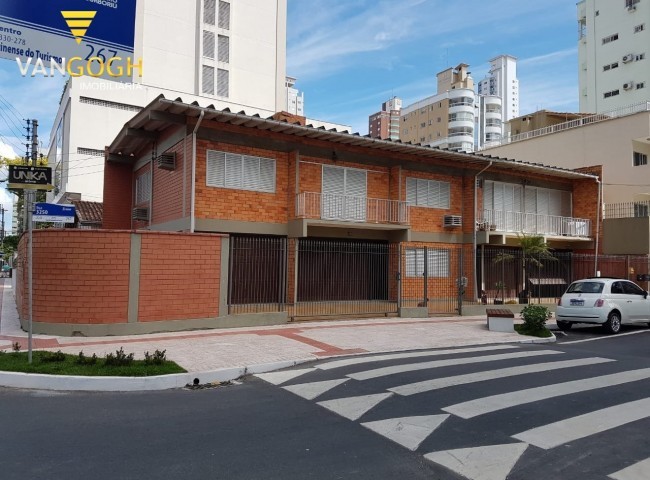 Casa 6 dormitórios Centro, Centro - Balneário Camboriú