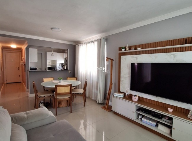 Apartamento 2 dormitórios Edifício Torremolinos, Praia Brava - Itajaí