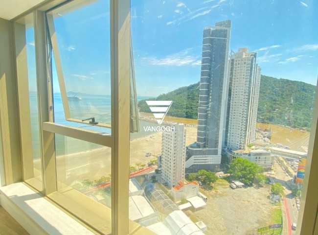 Apartamento 4 dormitórios Yachthouse, Quadra Mar - Balneário Camboriú