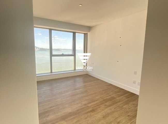 Apartamento 4 dormitórios Yachthouse, Quadra Mar - Balneário Camboriú
