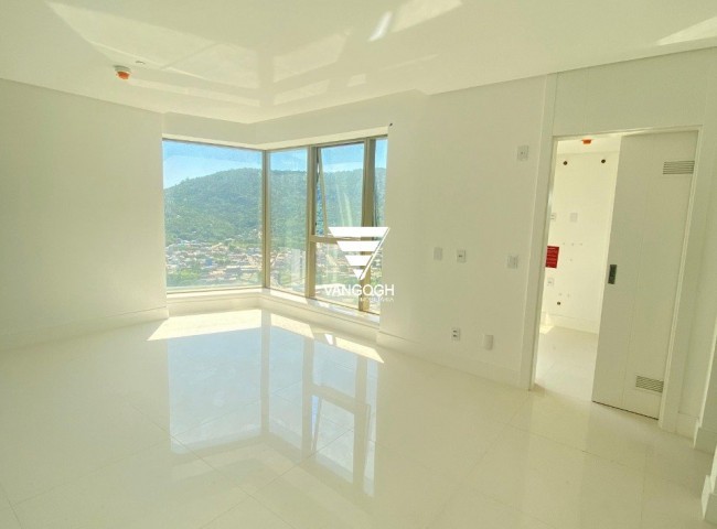 Apartamento 4 dormitórios Yachthouse, Quadra Mar - Balneário Camboriú