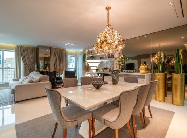 Apartamento 4 dormitórios Four Seasons Residence, Quadra Mar - Balneário Camboriú