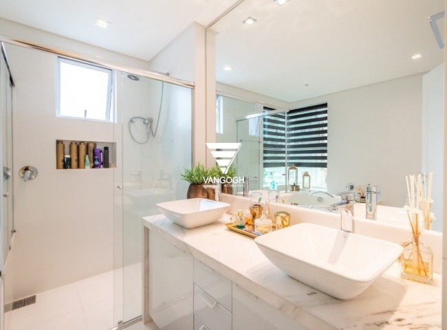 Apartamento 4 dormitórios Four Seasons Residence, Quadra Mar - Balneário Camboriú