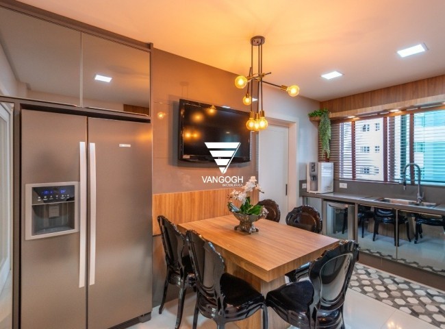 Apartamento 4 dormitórios Four Seasons Residence, Quadra Mar - Balneário Camboriú