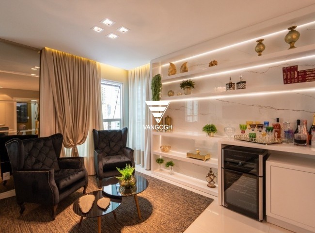 Apartamento 4 dormitórios Four Seasons Residence, Quadra Mar - Balneário Camboriú