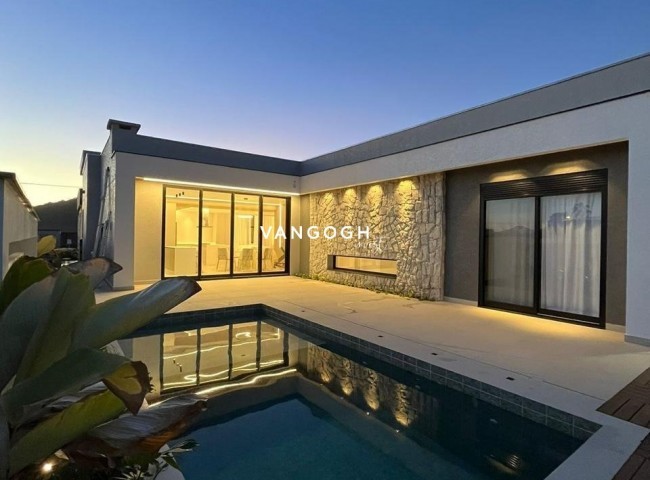 Casa em Condomínio 3 dormitórios Caledônia Private Village, Santa Regina - Camboriú