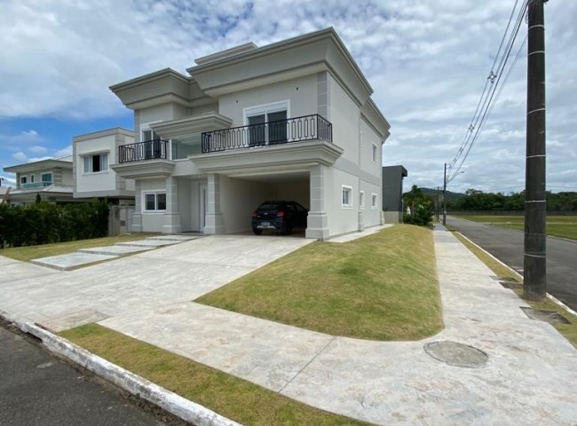 Casa 3 dormitórios Caledônia Private Village, Santa Regina - Camboriú