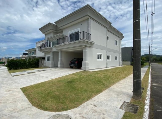 Casa 3 dormitórios Caledônia Private Village, Santa Regina - Camboriú