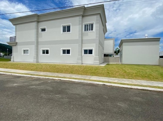 Casa 3 dormitórios Caledônia Private Village, Santa Regina - Camboriú