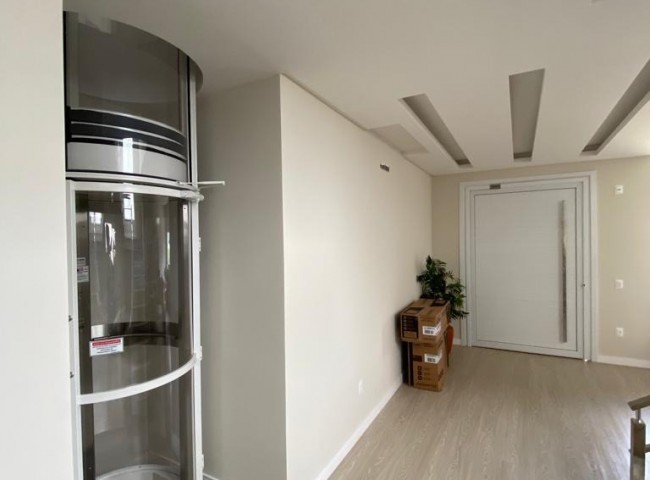 Casa 3 dormitórios Caledônia Private Village, Santa Regina - Camboriú