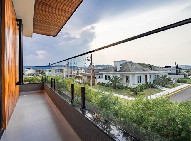 Casa em Condomínio 4 dormitórios Caledônia Private Village, Santa Regina - Camboriú