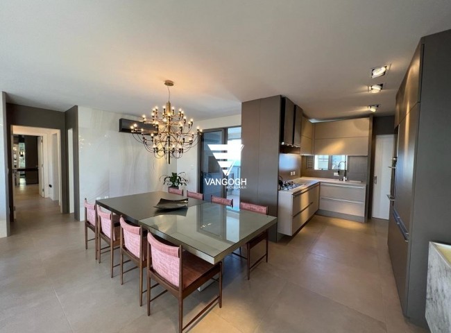 Apartamento 3 dormitórios Privilège Residence, Quadra Mar - Balneário Camboriú