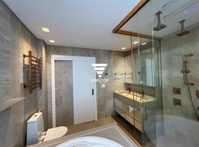 Apartamento 3 dormitórios Privilège Residence, Quadra Mar - Balneário Camboriú