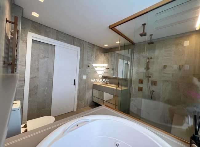 Apartamento 3 dormitórios Privilège Residence, Quadra Mar - Balneário Camboriú